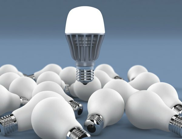 LED žárovky vydrží mnohem déle než starší žárovky