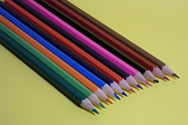 עיפרון פשוט עשוי להספיק כדי לעורר את דמיונו של ילד. 