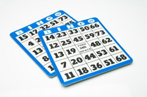 Il Bingo classico si basa sulla fortuna. Division Bingo usa un po' di fortuna e un po' di abilità.