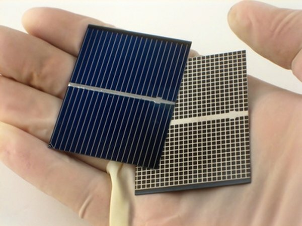 Olika typer av solceller används för att skapa sollampor.
