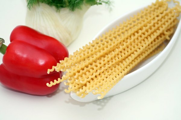 Met pasta kan een DNA-model worden gemaakt.